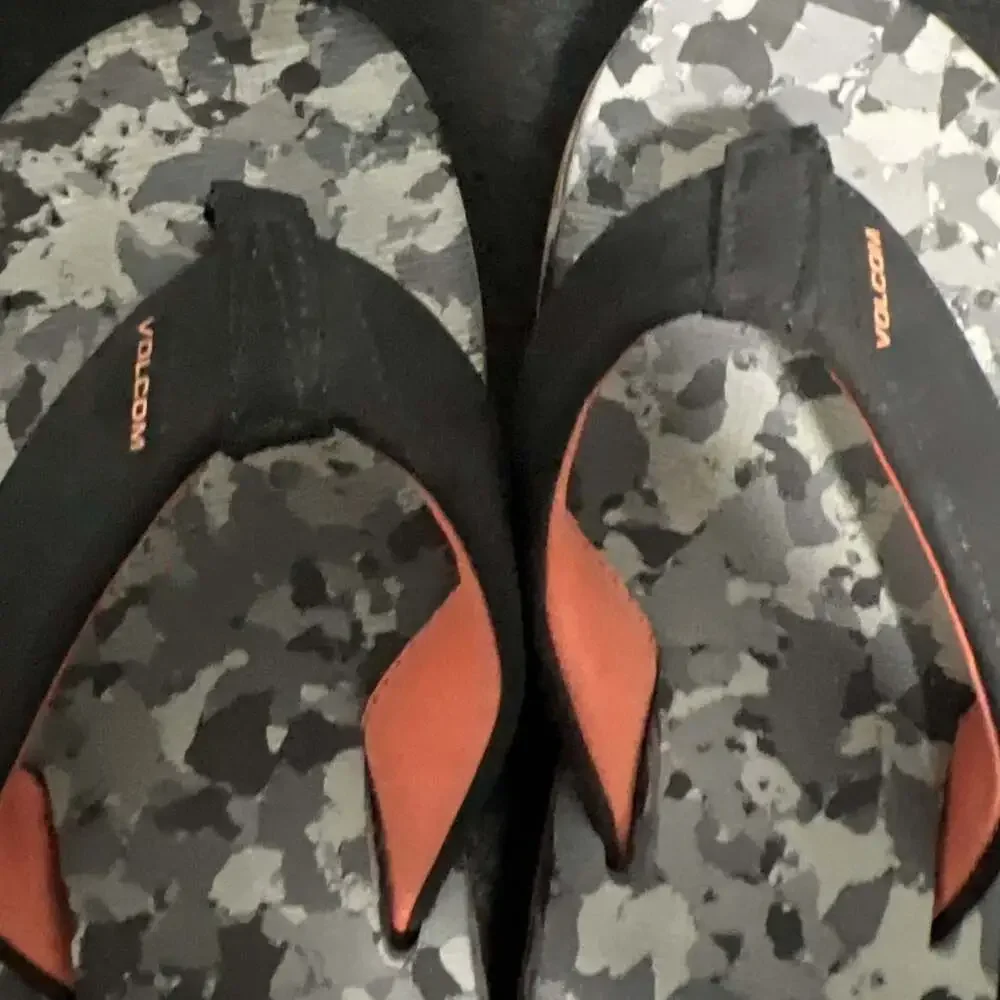 Volcom Boys Victor Flip Flop Sandal – Youth Water-Friendly, 12, Dark Camo